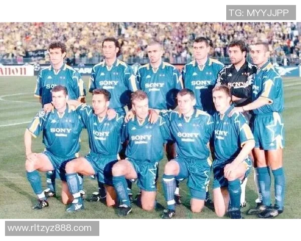 巴西足球明星利亚的传奇之路与辉煌成就揭秘 巴西足球明星利亚的传奇之路与辉煌成就揭秘