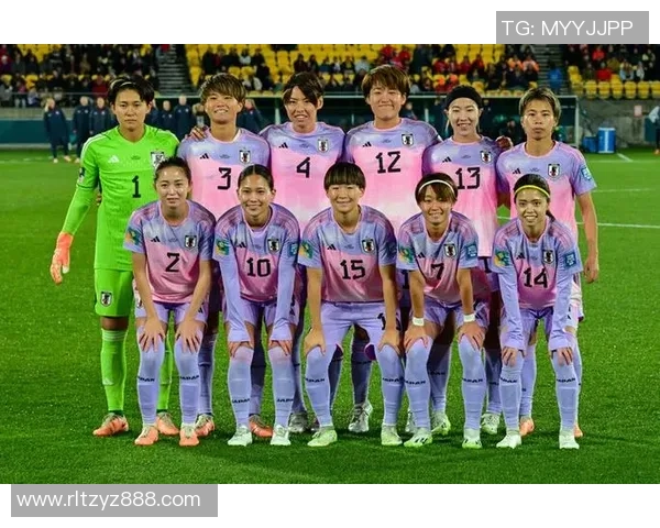 重庆网球队与南京网球队赛后复盘分析意识碰撞与战术对抗的深度剖析 重庆网球队与南京网球队赛后复盘分析意识碰撞与战术对抗的深度剖析