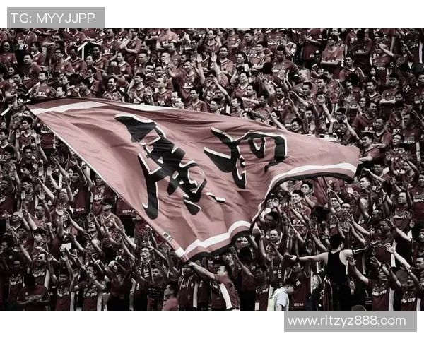 广州足球队战术争议引发热议球迷对球队未来发展看法不一 广州足球队战术争议引发热议球迷对球队未来发展看法不一