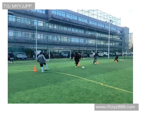 赛后分析:深圳足球队与成都足球队心理素质的较量与启示 赛后分析:深圳足球队与成都足球队心理素质的较量与启示