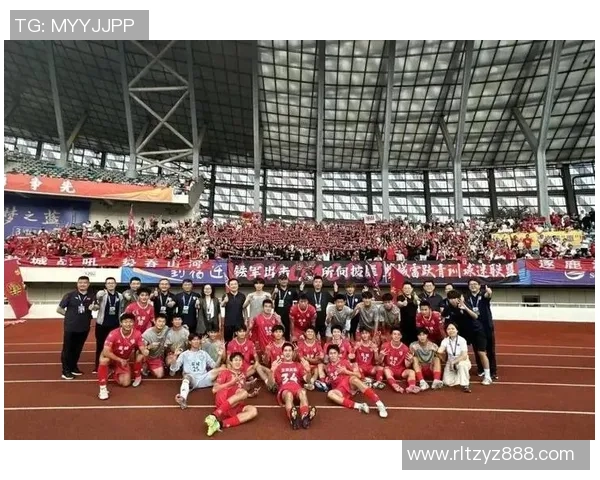 国家培养的足球明星如何影响青少年体育发展与国家形象提升